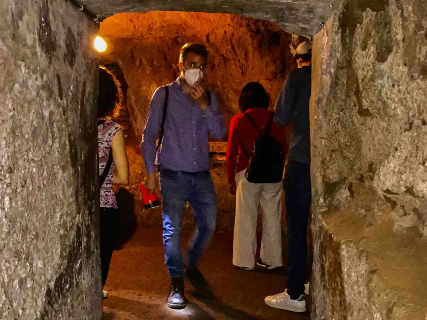 Rome: Guided Roman Catacombs Tour with Transfers - What the guides add to the experience