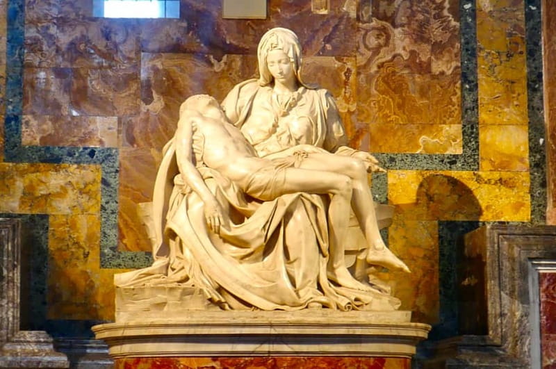 Rome: Guided Tour of St. Peter's Basilica, Grottoes & Square - Descending to the Vatican Grottoes