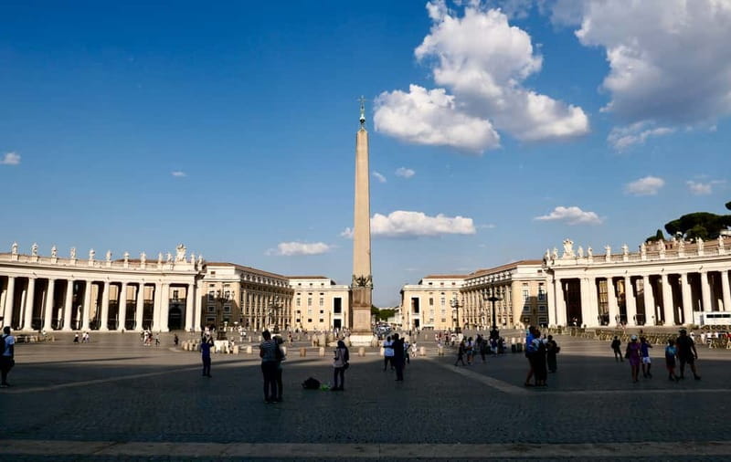 Rome: Guided Tour of St. Peter's Basilica, Grottoes & Square - What $29 gets you