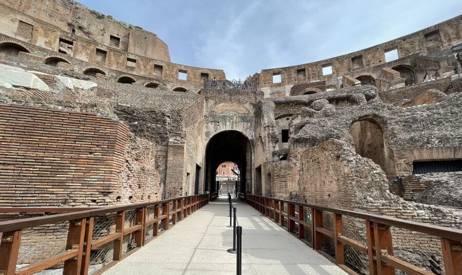 Rome: Guided Tour of the Colosseum Underground - Starting with the Roman Forum and Palatine Hill