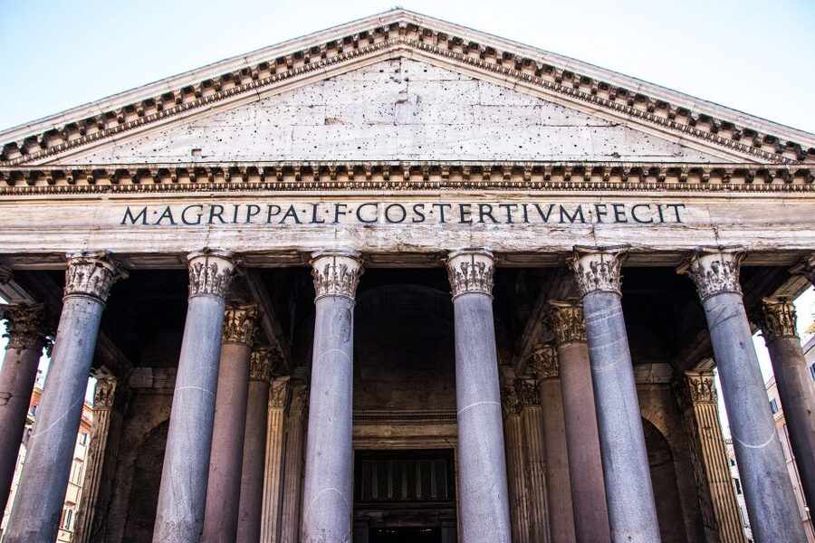 Rome: Immersive Underground and Piazzas Tour - The walk to the Pantheon
