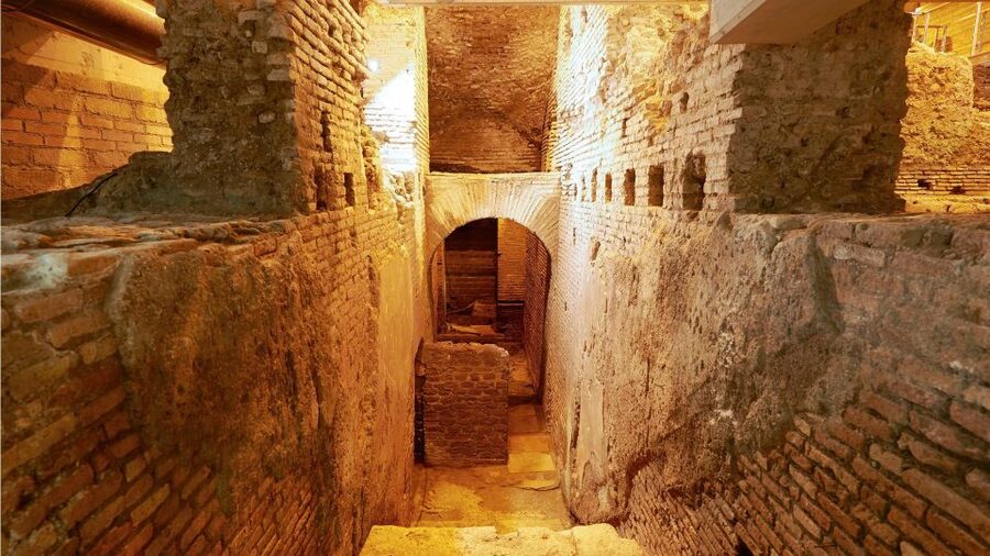 Rome: Immersive Underground and Piazzas Tour - Piazza Navona and the Stadium of Domitian