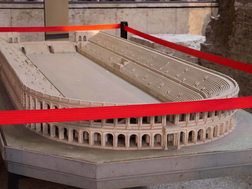 Rome: Navona Square and École Française Underground ticket - Meeting point and timing advice