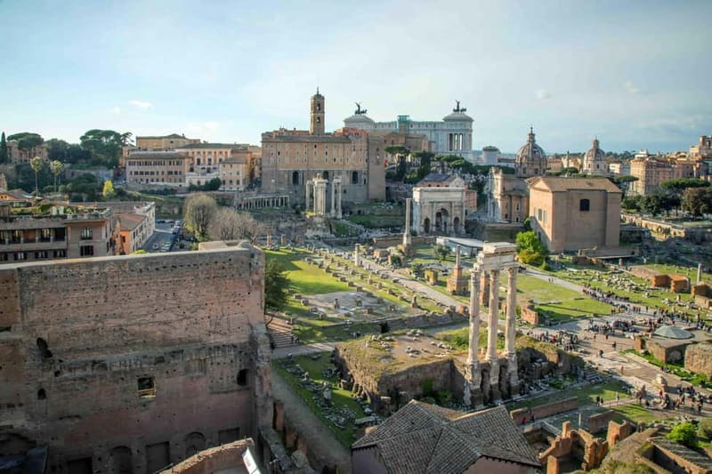 Rome: Roman Forum and Colosseum Underground Exclusive Tour - Entering through Gladiator’s Gate
