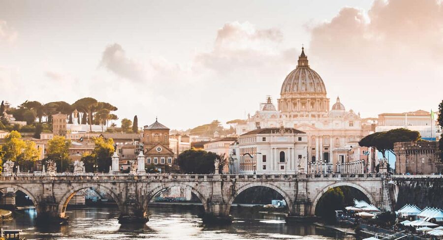 Rome: St. Peter's Basilica and Vatican Grottoes Guided Tour - The fountain and your optional Dome climb