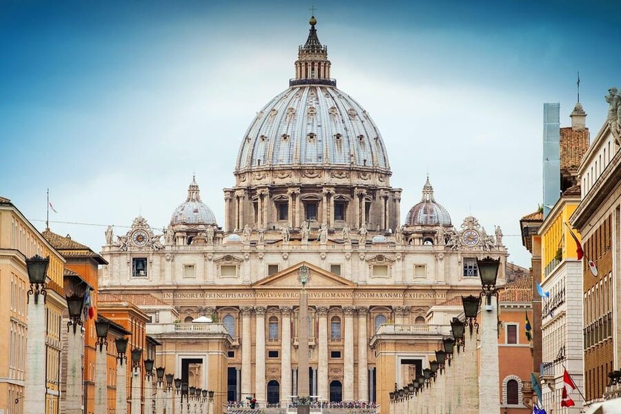 Rome: St. Peter's Basilica, Dome, and Vatican Grottoes Tour - Starting in Bernini’s St. Peter’s Square