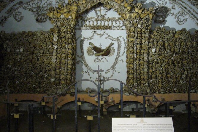 Rome Underground: Catacombs Tour, Aqueducts and Appian Way - How the minibus improves the route