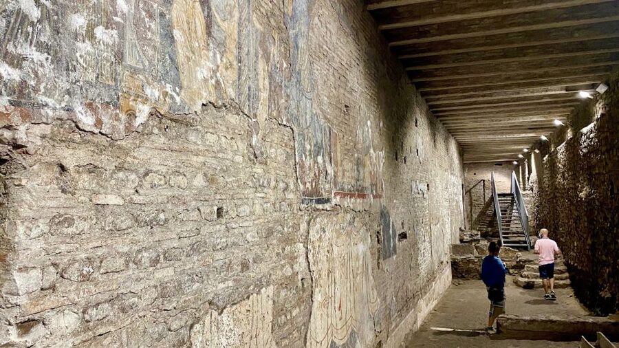 Rome: Underground Trastevere Guided Walking Tour - Who should take this Trastevere tour?