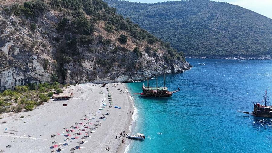 Sarandë: Boat Tour Turtle Cave Kakome & Krorez Snorkeling - Kakome Beach and its clear water