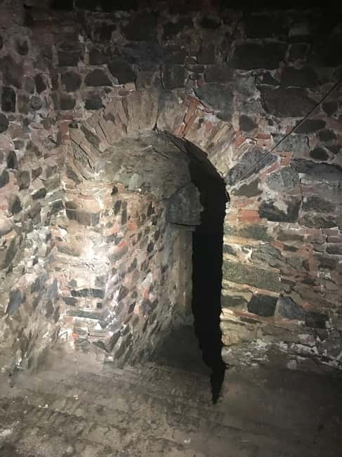 Savona: Guided Tour of the Priamàr Underground - The old tunnels and the problem of changing defenses