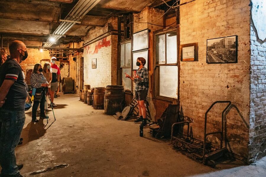 Seattle: Guided Underground Walking Tour - What the hour feels like