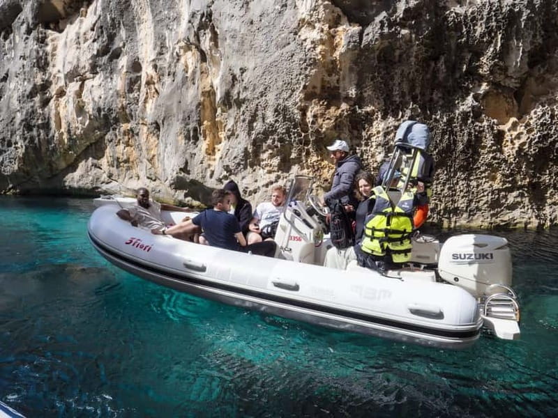 Secret Blue Cave & Grama Bay - Speed Boat Tour - Guides, atmosphere, and what the day feels like