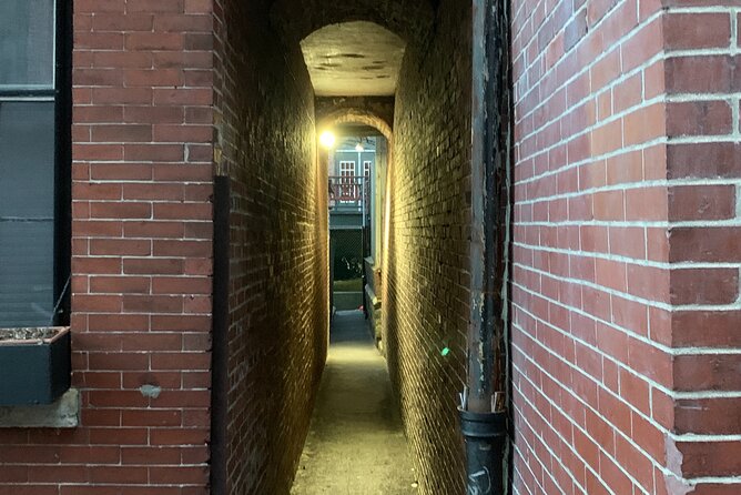 Self-Guided Boston's Beacon Hill Underground Railroad Audio Tour Walking Tour - The Vilna Shul and Boston’s Jewish abolitionists
