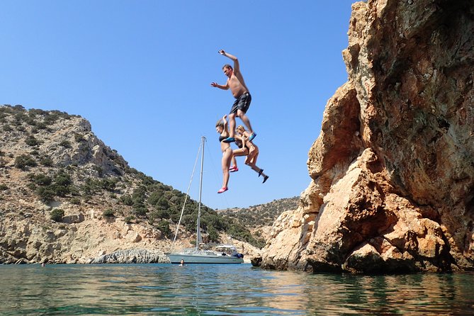 Semi-private Antiparos & Caves Blue Lagoon OR Rina Cave & Small Cyclades - A sailing day that changes with the Aegean