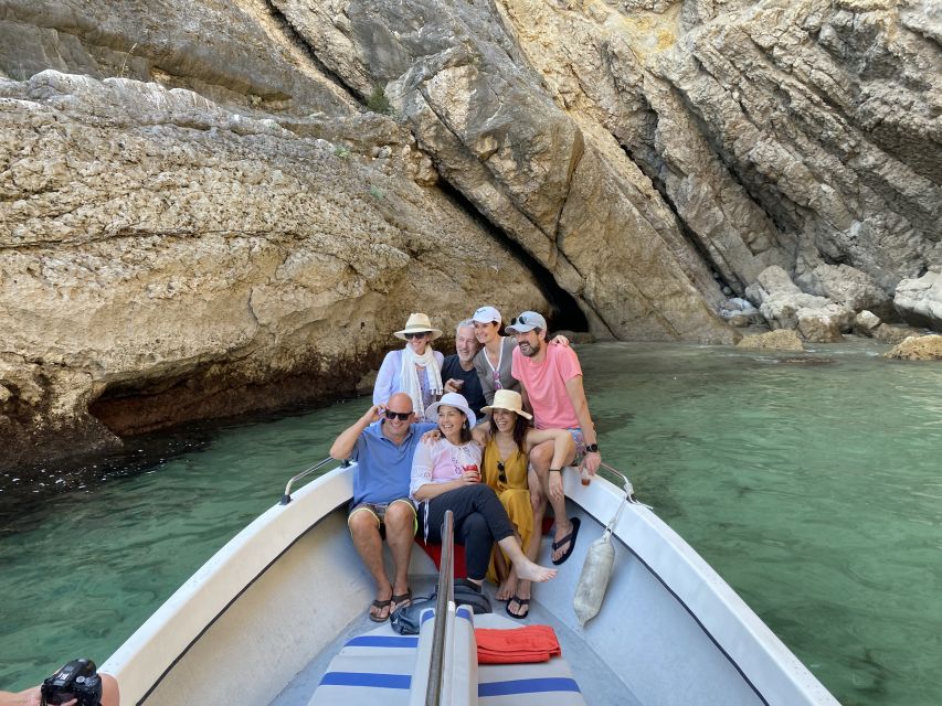 Sesimbra: Arrábida Beaches & Caves Boat Tour with Snorkeling - Starting at the Sesimbra harbor