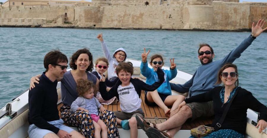 siracusa boat tour with visit to sea caves and ortigiaisland - Key points at a glance