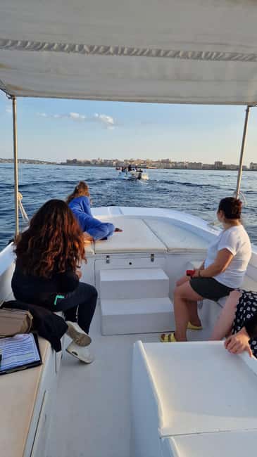 Siracusa: Ortigia & Sea Caves Boat Tour w/ Prosecco & Fruit - Key points at a glance