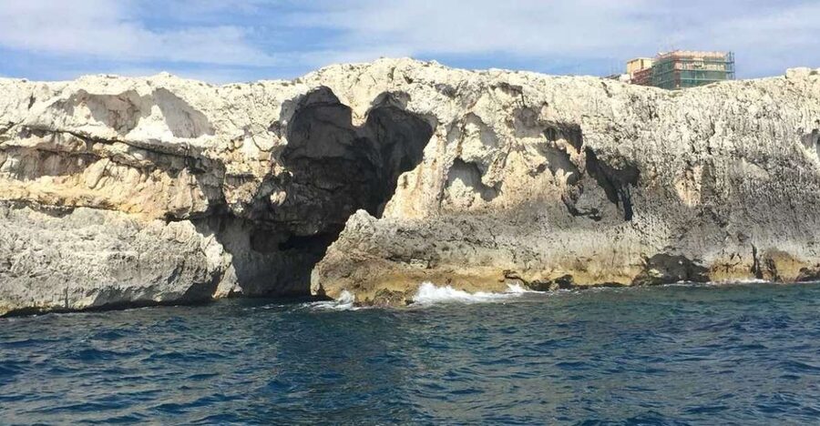 Siracusa: Ortygia Island Boat Tour with Grotto Visit - Why see Ortigia from the sea?