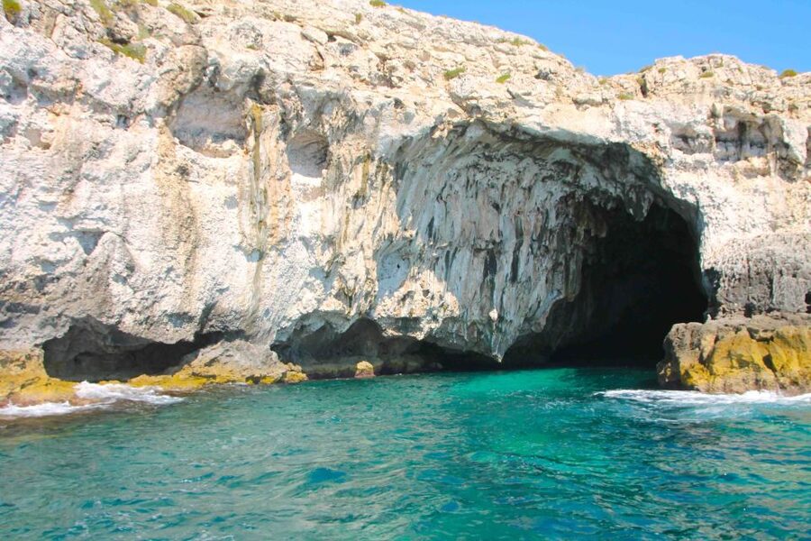 Siracusa: Ortygia Island Boat Tour with Grotto Visit - Price, group size, and overall value