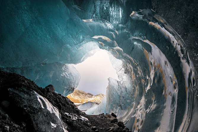Skaftafell: Blue Ice Cave & Glacier Hike on Vatnajökull - The views beyond the cave
