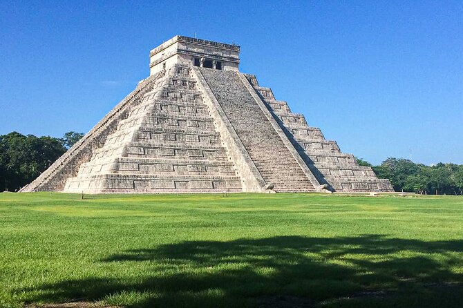 Skip the Line Chichen Itza Private Tour, Sacred Cenote & Lunch - Yucatecan lunch and a short Valladolid visit