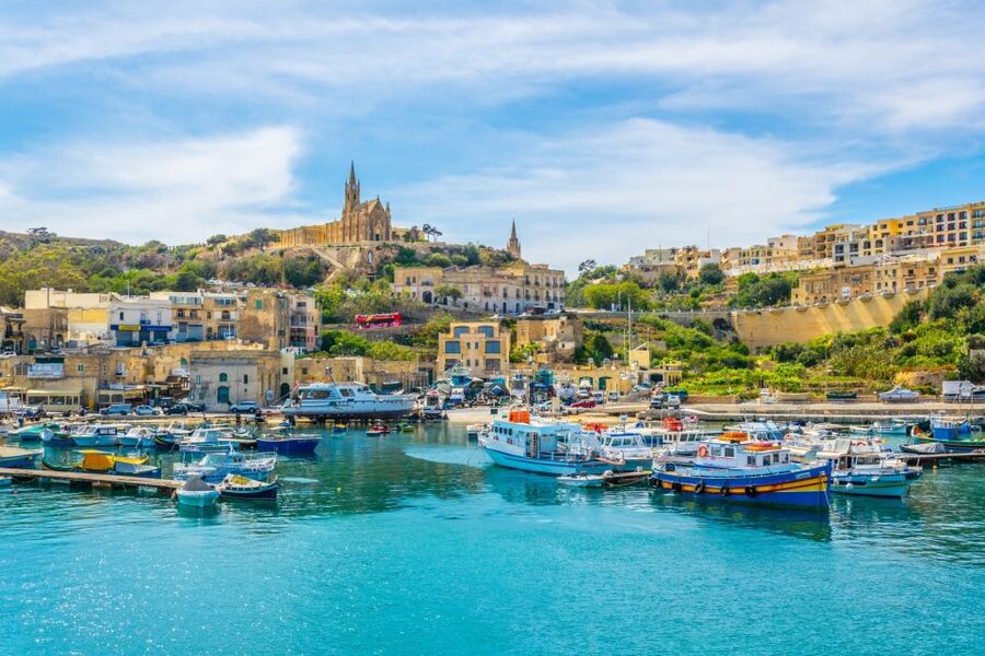 Sliema: Powerboat Trip to Gozo with Caves and Island Stop - The crew and the mood onboard