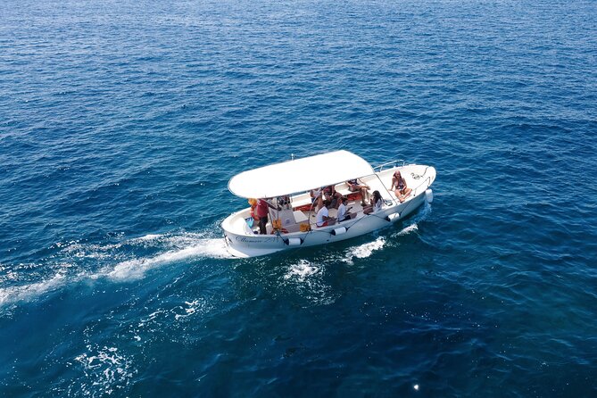 Small group tour of the caves of Santa Maria di Leuca - A small boat, but check the boarding situation