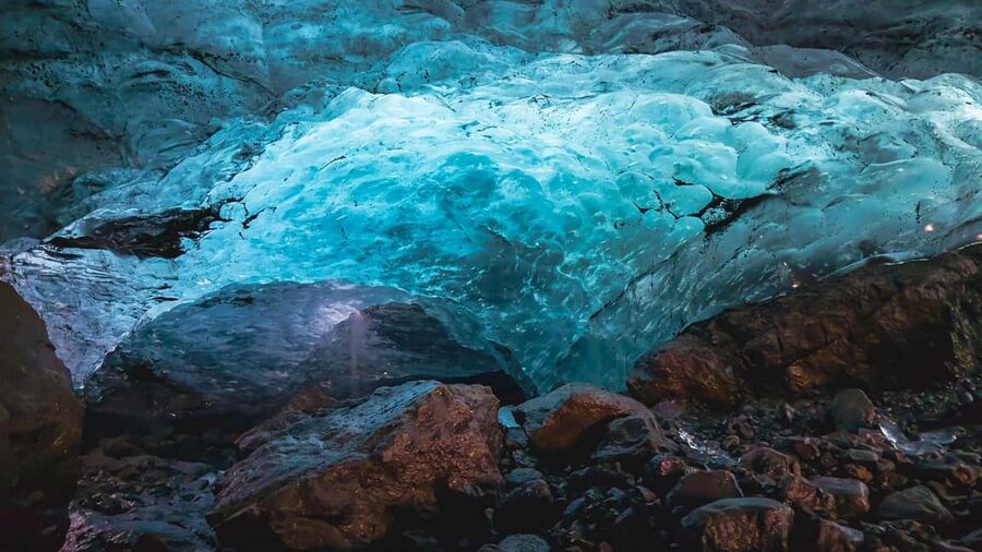 Sólheimajökull: Glacier Hike and Blue Ice Cave Tour - Who should choose this tour