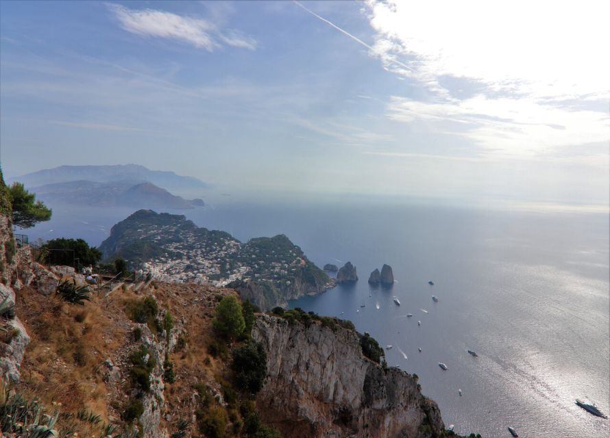 Sorrento: Capri, Anacapri and Blue Grotto Guided Tour - Why the guide can make or break the day