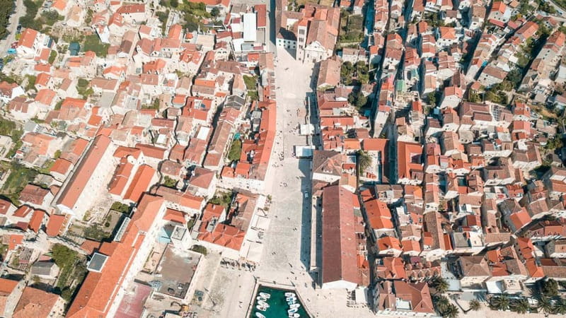 Split: 5 Islands Full-Day Tour to Blue Cave, Vis & Hvar - Who should book this day on the Adriatic