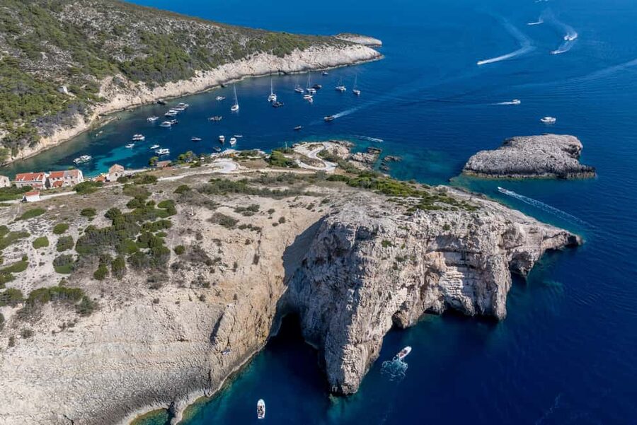 Split: Blue Cave & Hvar Small-Group Speedboat Tour - Stiniva Cove from the water