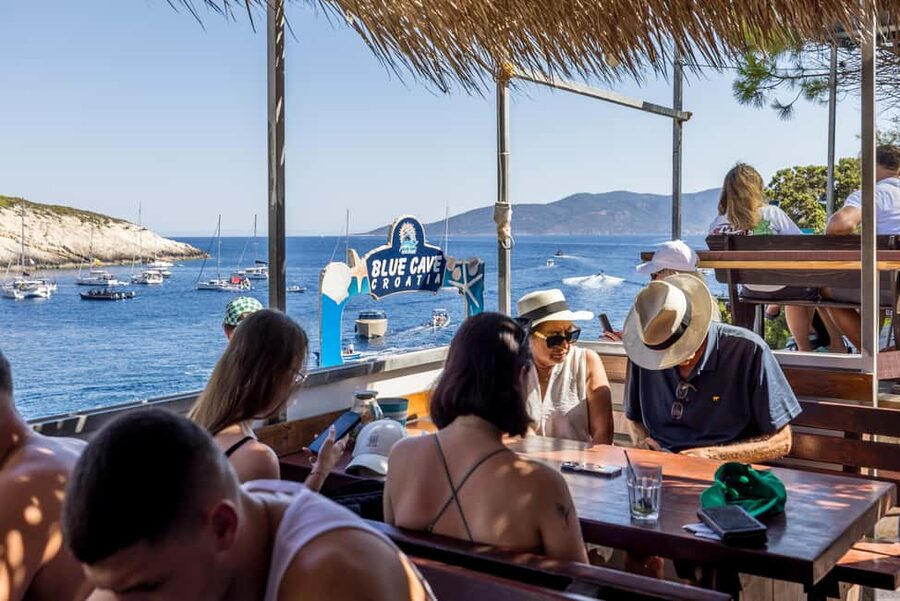 Split: Blue Cave, Vis and Hvar Small Group Speedboat Tour - Komiža, a real island town between big sights
