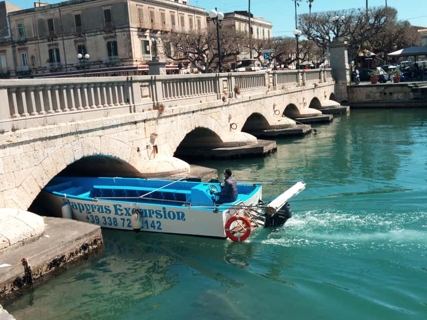 Syracuse: boat tour of sea caves and Ortigia, Papyrus Excursion - The Ortigia circuit, from Marina to Castello Maniace