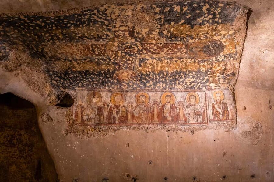 Syracuse: Entry ticket and guided tour of the Catacombs of Saint Lucia - Saint Lucy and the meaning of the basilica