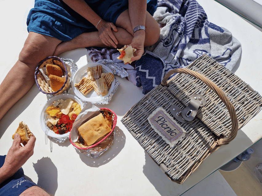 Syracuse: Picnic boat tour of Pillirina, Ortigia & sea caves - Weather, timing, and practical limits