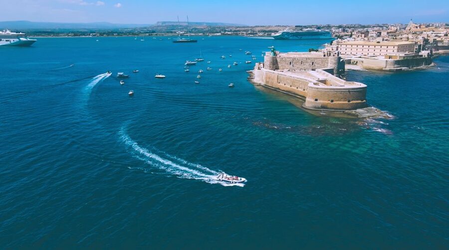 Syracuse: Pillirina, Ortigia, and Sea Caves Tour by Boat - Why this boat trip is worth your time