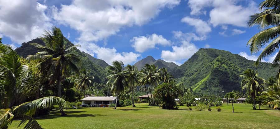 Tahiti Half Day Small Group Circle Tour - Waterfalls & Caves - Point Venus and Matavai Bay: history at the water’s edge
