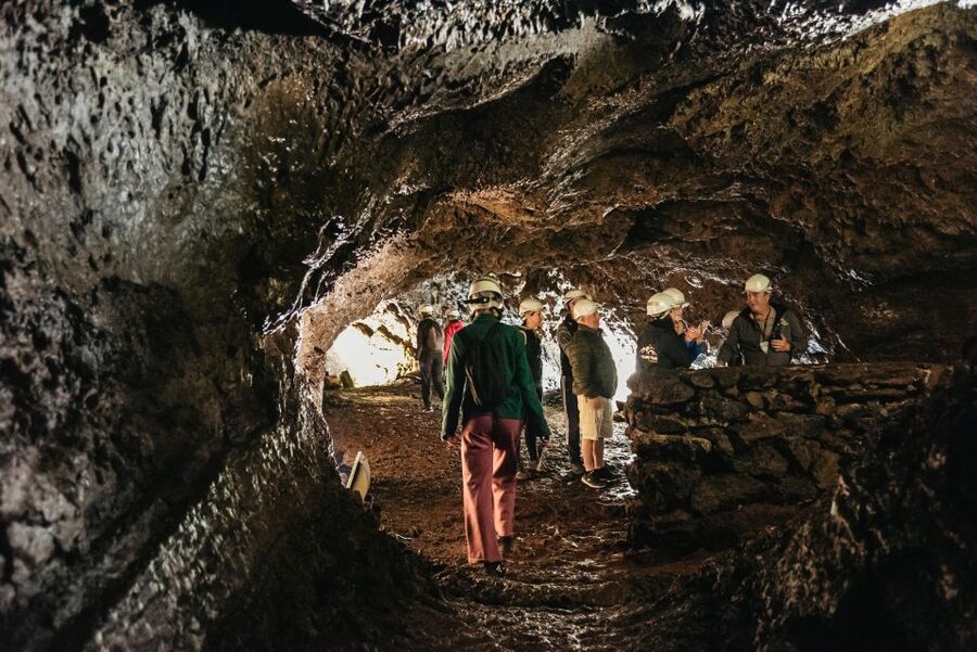 Terceira: Algar do Carvão Lava Caves Tour - Furnas do Enxofre and the smell of active ground