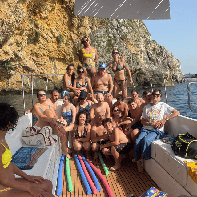 Terrasini: Boat Tour of the Terrasini Caves - Grotta Perciata, the quick opening view