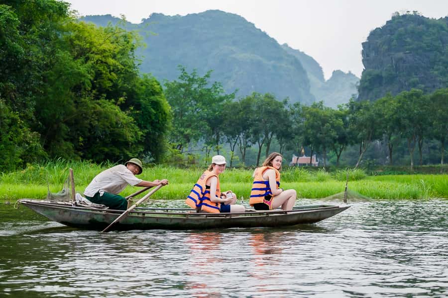 The Best Ninh Binh Tour: Hoa Lu - Trang An/TamCoc - Mua Cave - Trang An by sampan through caves and karst hills