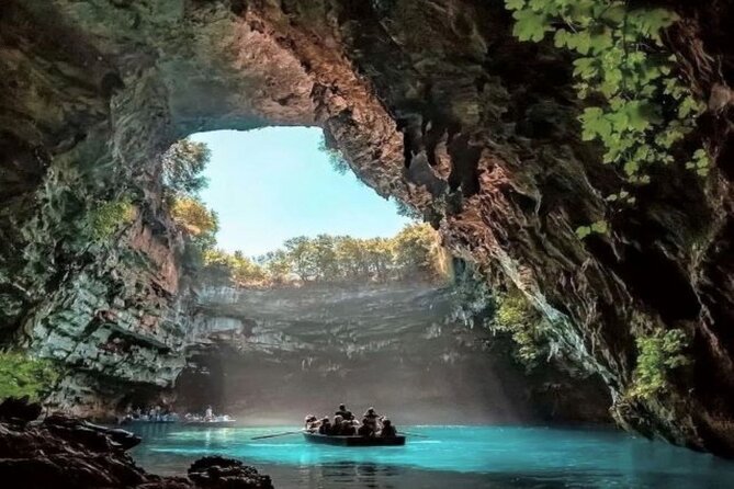 The Caves ....Drogarati Cave and Melissani Lake - What this Kefalonia half-day tour actually delivers