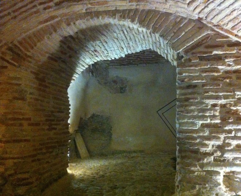 Toledo: Ancient Underground City Tour in Spanish - Salvador’s Well and the former mosque