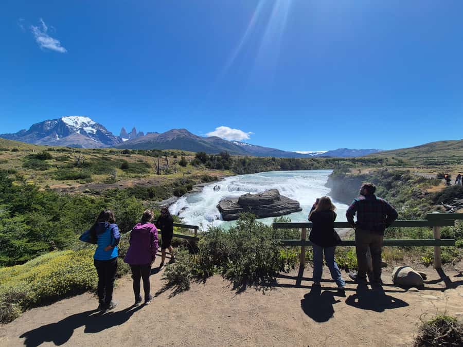 Torres del Paine: Full Day Excursion Torres del Paine + Milodon Cave. - Lunch at Camping Pehoe