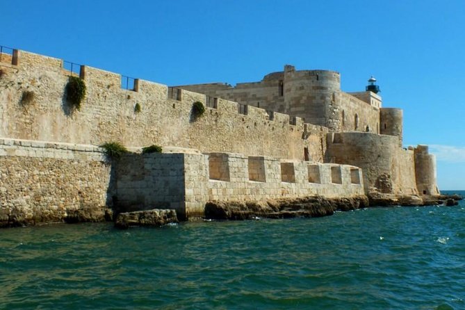 Tour of the island of Ortigia and exploration of sea caves with baths. - Quick points before you book