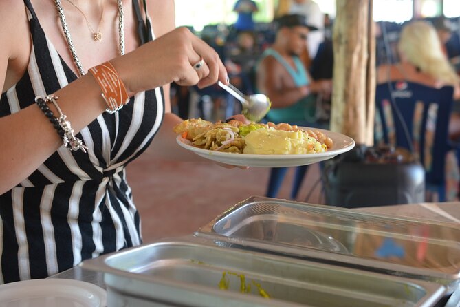 TULUM 4x1 : Archaeological Site, Cenote, 5th Avenue and lunch - Guides Ave and Josué make a real difference