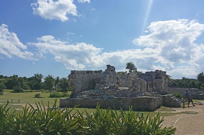Tulum and Coba with Cenote Swim and Lunch from Cancun - Quinta Avenida: a short evening pause