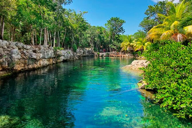 Tulum and Coba with Cenote Swim and Lunch from Cancun - Tulum: sea views and a short guided visit