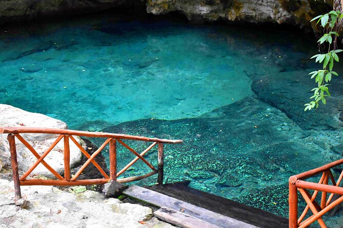 Tulum Ruins 4 Cenotes & Giant Sculpture - Lunch arrives after a long morning