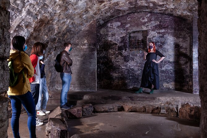 Underground Vaults Walking Tour in Edinburgh Old Town - Meeting point, finish, and useful planning tips