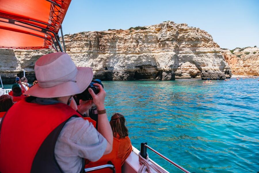 Vilamoura: Benagil Cave Boat Tour with Entry&Dolphin search - How to prepare for the 2.5-hour outing